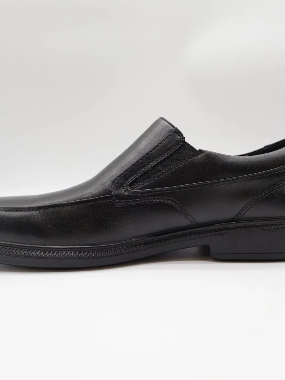 Hush Puppies Leverage Men's 12W Black Leather Waterproof Slip-On Shoes